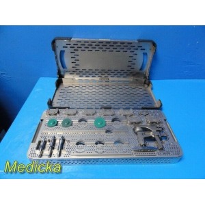 https://www.themedicka.com/19264-223558-thickbox/stryker-6541-8-100-triathlon-titanium-prep-tray-w-carrying-case-31827.jpg