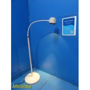 https://www.themedicka.com/22596-278220-thickbox/midmark-ritter-model-152-001-exam-light-adjustable-medical-task-lamp-36458.jpg