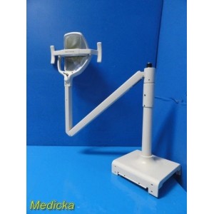 https://www.themedicka.com/23298-288523-thickbox/pelton-crane-lft-ii-dental-operatory-ceiling-track-mounted-light-37807.jpg