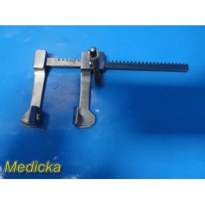 https://www.themedicka.com/23381-289517-thickbox/pilling-weck-pediatric-cvt-sternal-self-retaining-retractor-round-hole-37633.jpg