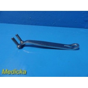 https://www.themedicka.com/23998-298087-thickbox/brainlab-ref-395965-drill-guide-40-mm-parallel-type-for-distal-radius-38041.jpg