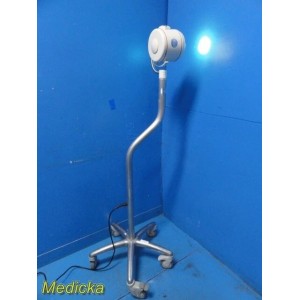 https://www.themedicka.com/26134-333292-thickbox/aadco-medical-inc-mri-safe-ergolite-led-light-w-rolling-stand-33032.jpg