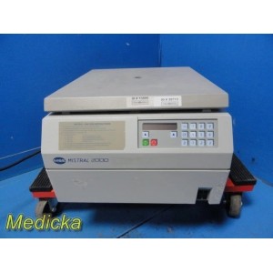https://www.themedicka.com/26430-337368-thickbox/mse-mistral-2000-centrifuge-powers-on-errors-no-rotor-parts-only-38713.jpg