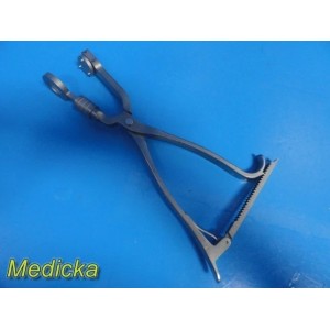 https://www.themedicka.com/26473-337972-thickbox/stryker-monogram-6633-7-744-patella-clamp-w-6633-7-746-cap-ce-40808.jpg