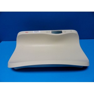 https://www.themedicka.com/2774-28639-thickbox/seca-374-baby-scale-shell-shaped-tray-raised-lcd-display-20-kg-44-lb-14350.jpg