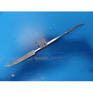 https://www.themedicka.com/3160-32841-thickbox/v-mueller-surgical-orthopedic-stainless-steel-5-69-rasp-double-ended-13843.jpg