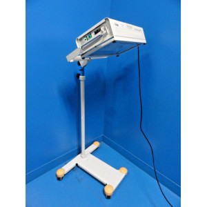 https://www.themedicka.com/5060-54210-thickbox/draeger-photo-therapy-4000-compact-overhead-phototherapy-unit-w-stand-16664.jpg