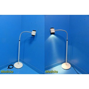 https://www.themedicka.com/8736-96540-thickbox/brewer-18100-gooseneck-exam-light-floor-standing-halogen-35-watt-beige-21053.jpg